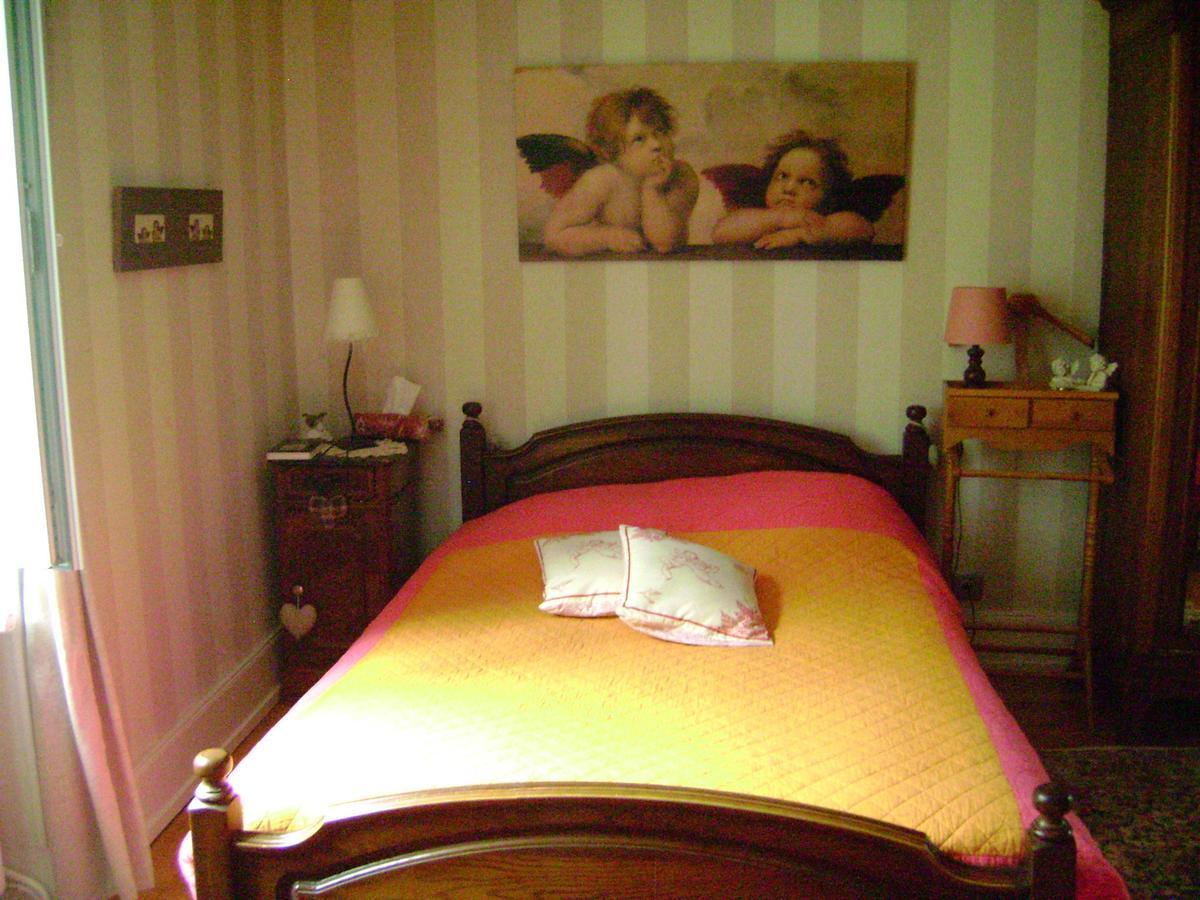 Les Volets Bleus Alsace Vosges Bed and breakfast Urbès